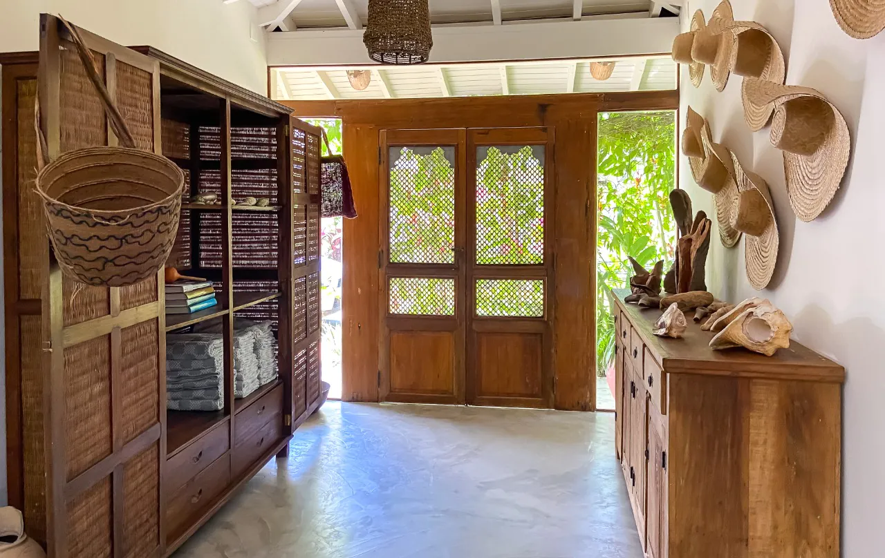 um-refugio-contemporaneo-na-praia-da-baleia-para-venda-15088-14