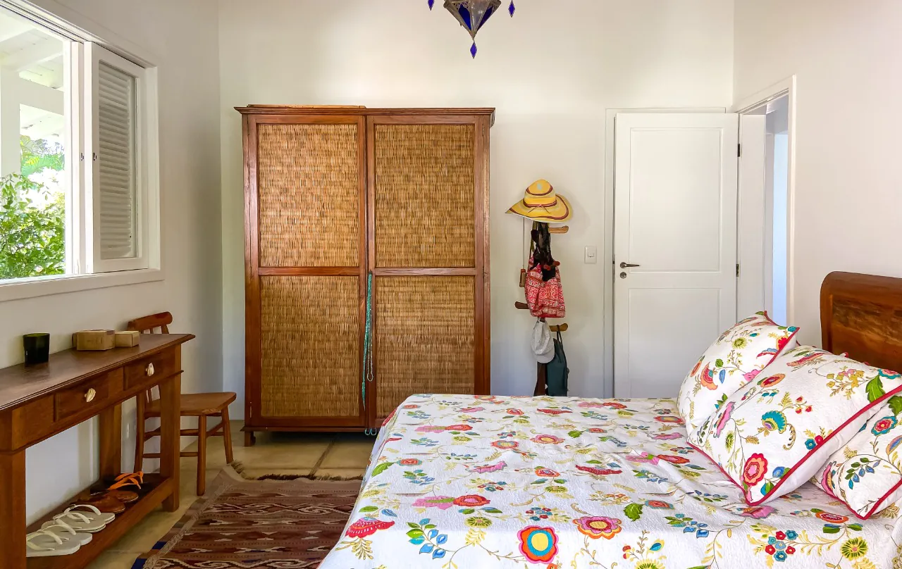 um-refugio-contemporaneo-na-praia-da-baleia-para-venda-15088-18