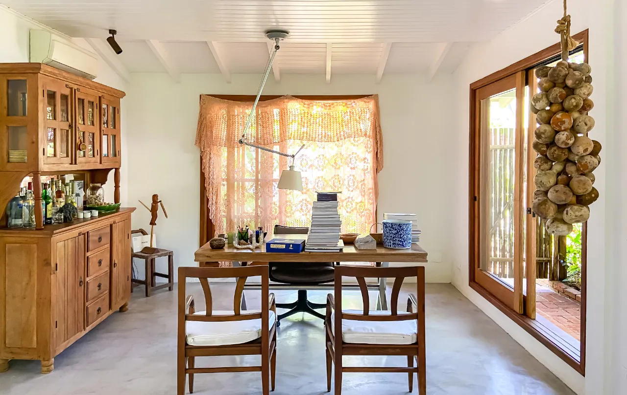 um-refugio-contemporaneo-na-praia-da-baleia-para-venda-15088-8