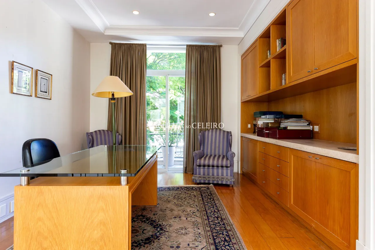 casa-unica-e-espacosa-muito-bem-localizada-a-venda-na-vila-nova-conceicao-15518-22