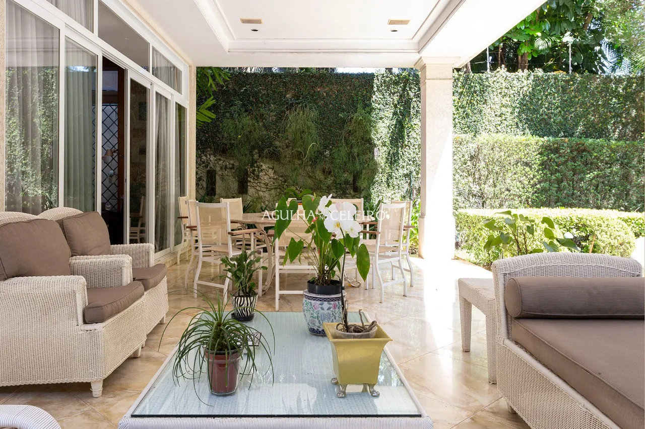 casa-unica-e-espacosa-muito-bem-localizada-a-venda-na-vila-nova-conceicao-15518-3