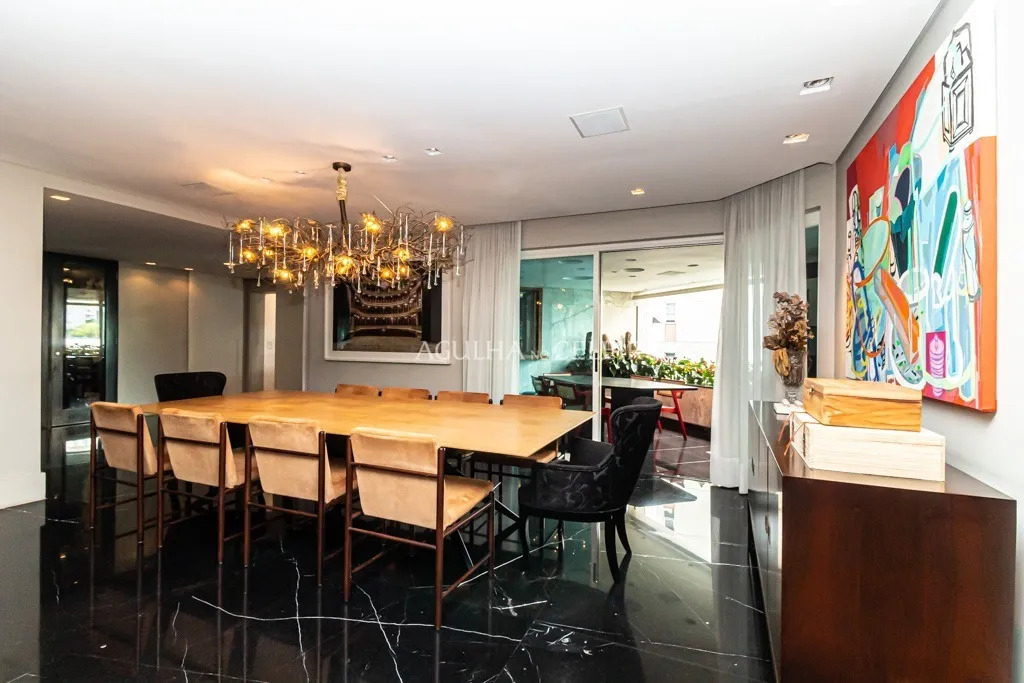 Apartamento maravilhoso com varanda gourmet à venda em Moema – 17798