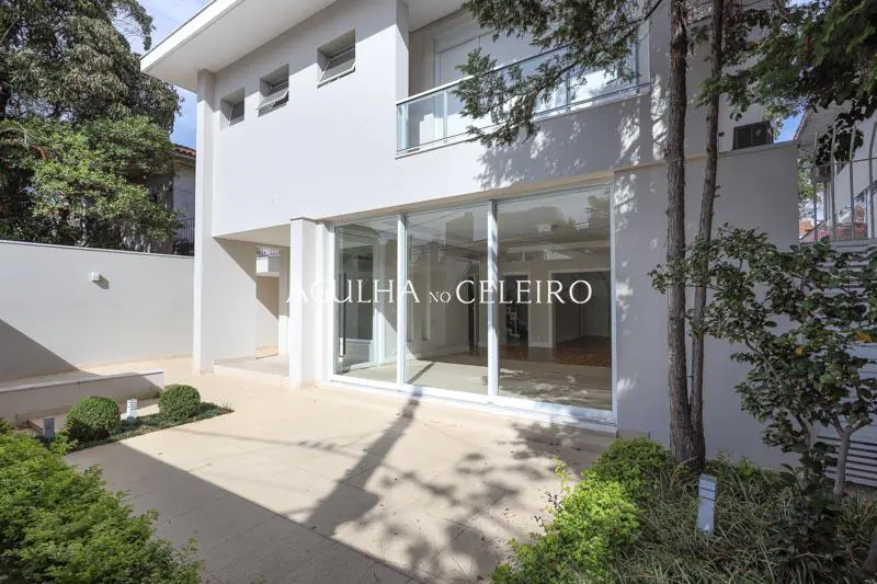 Casa reformada à venda no Jardim Paulista. – CA0665