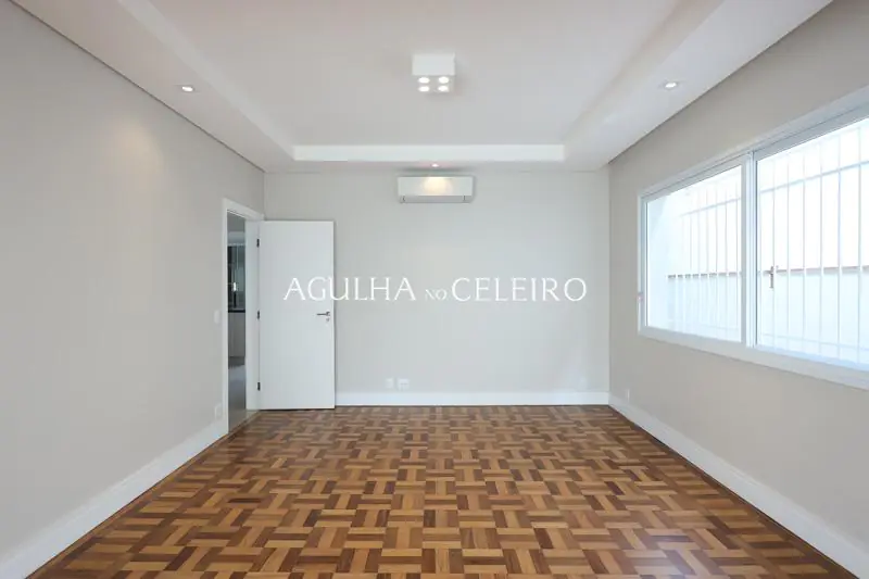 Casa reformada à venda no Jardim Paulista. – CA0665