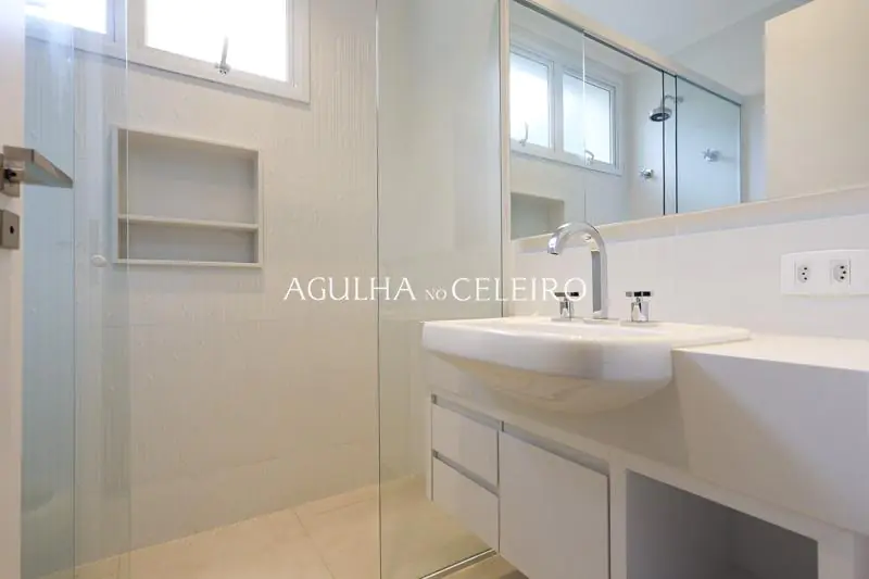 Casa reformada à venda no Jardim Paulista. – CA0665