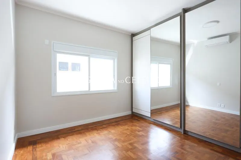 Casa reformada à venda no Jardim Paulista. – CA0665