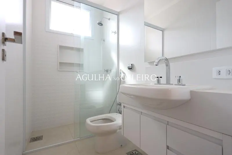 Casa reformada à venda no Jardim Paulista. – CA0665