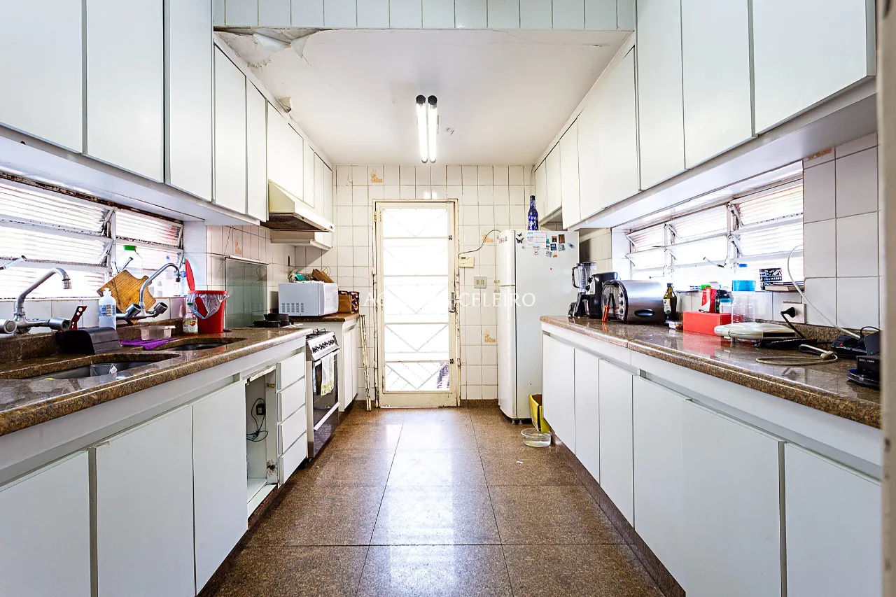 casa-espacosa-a-venda-no-jardim-paulistano-15898-8