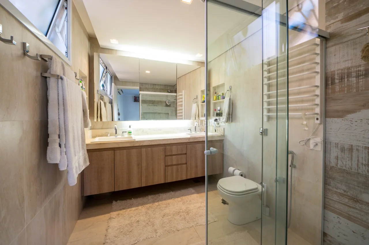 Linda casa em localização privilegiada – 13966 - DSC_6086