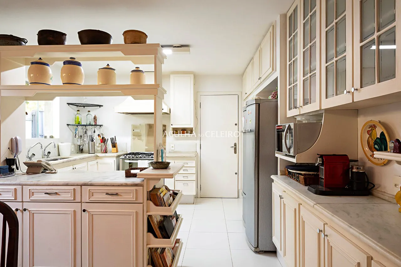 Casa deliciosa numa das melhores ruas do Jardim Paulista – 14545