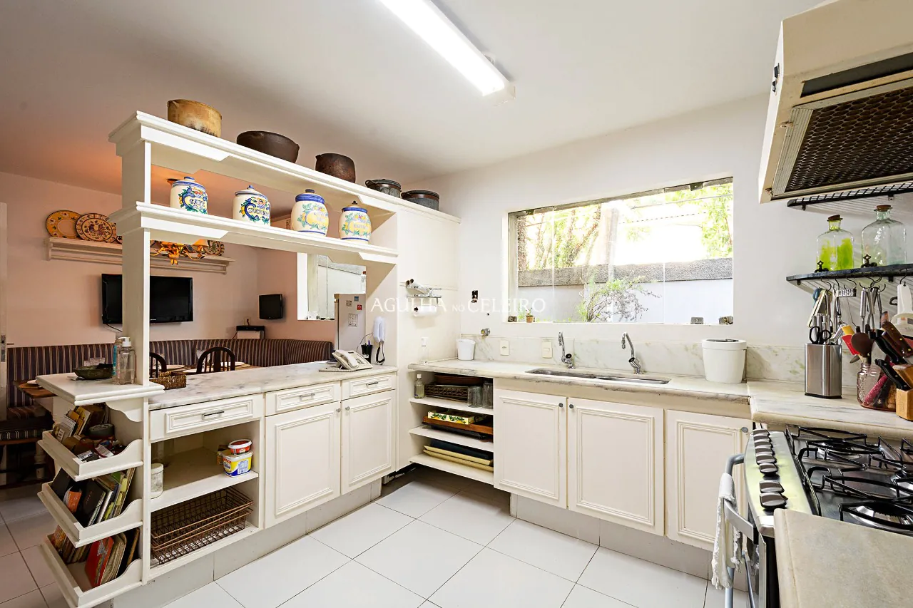 Casa deliciosa numa das melhores ruas do Jardim Paulista – 14545