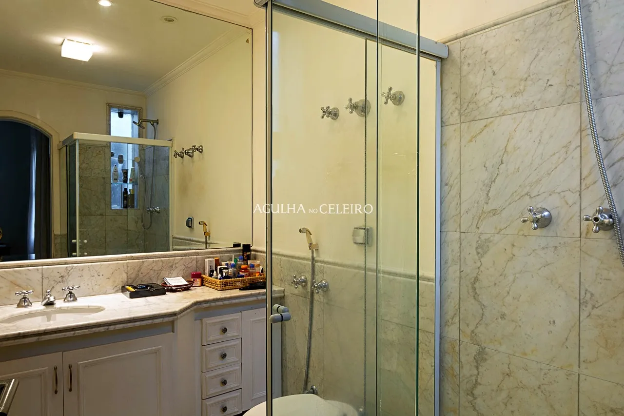 Casa deliciosa numa das melhores ruas do Jardim Paulista – 14545