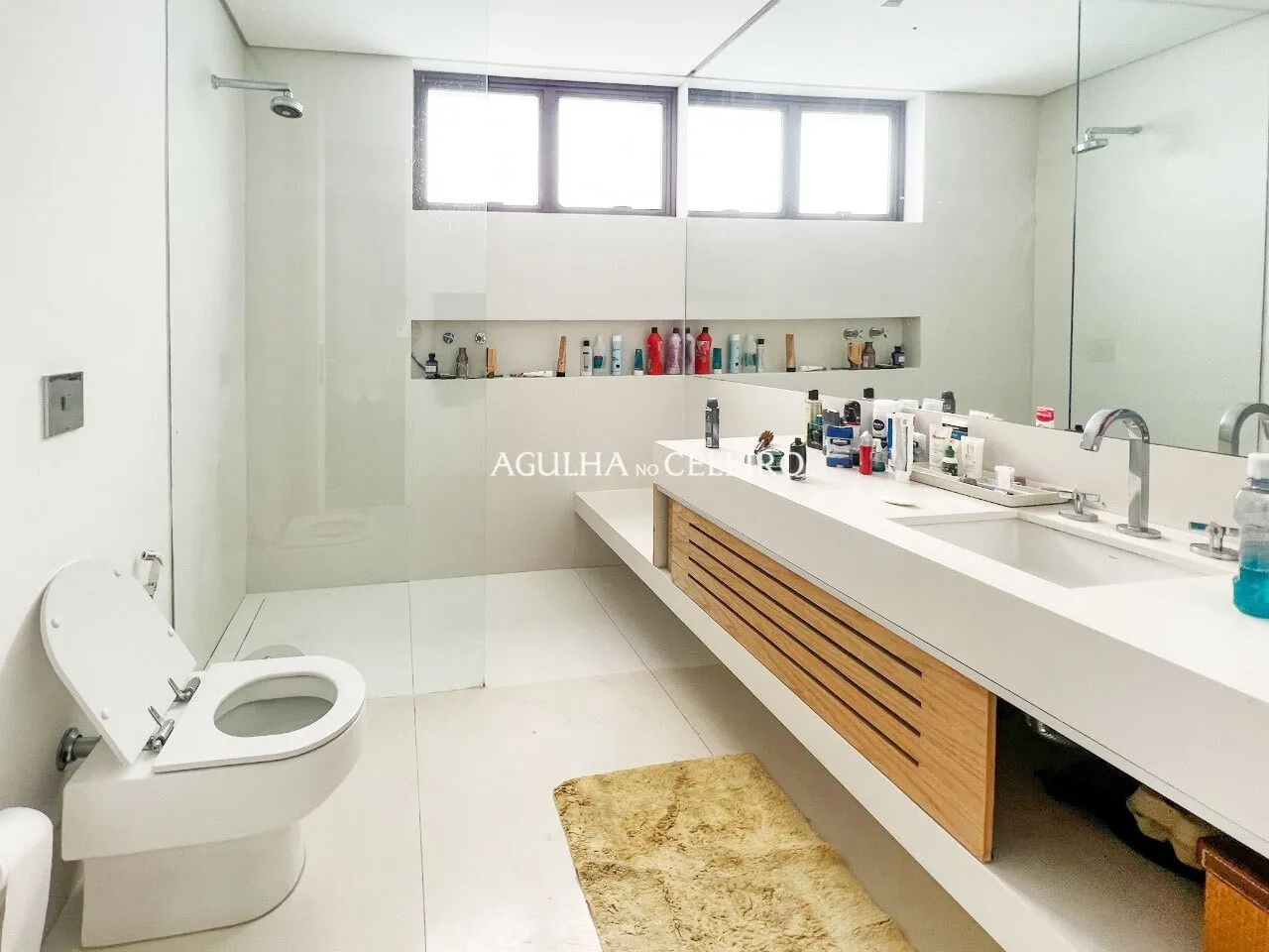 Deslumbrante casa em rua tranquila e segura no Jardim América – 15001 - imovel-35362-39