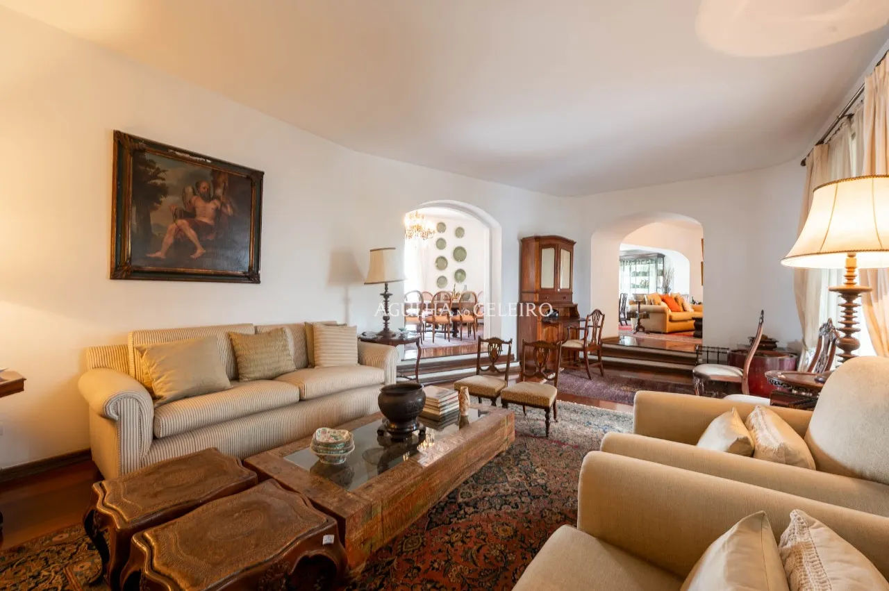 Apartamento amplo e com varanda para reforma na melhor rua do Jardim Paulista – 21158