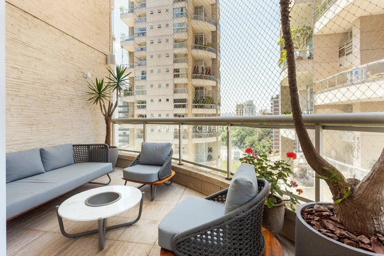 Apartamento lindo com pé no parque à venda na Vila Nova Conceição. – AP8404