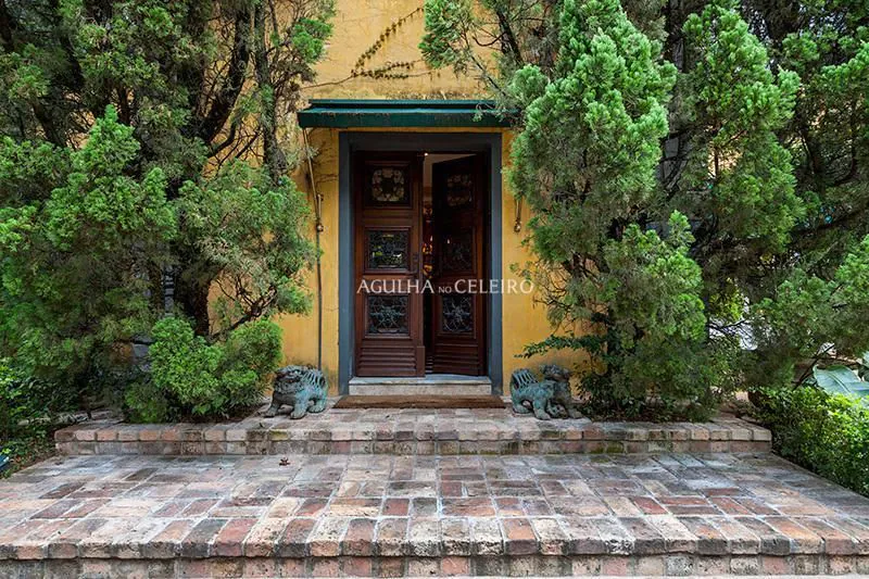 Venda/Jardim América: Casa década 40 modernizada e restaurada por arquiteto de renome Sig Bergamin – CA1082