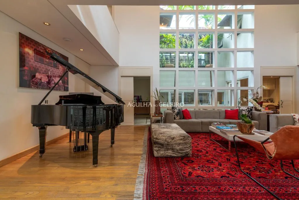 Casa fantástica na melhor localização da Vila Nova Conceição. – CA1173