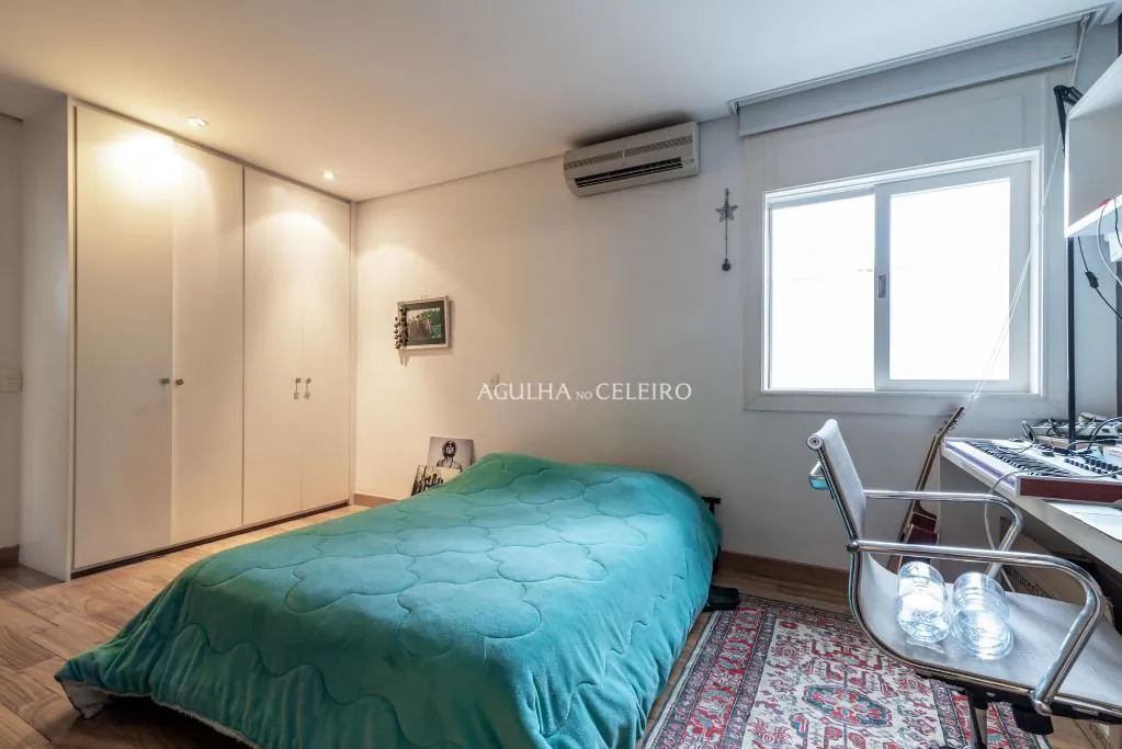 Casa fantástica na melhor localização da Vila Nova Conceição. – CA1173