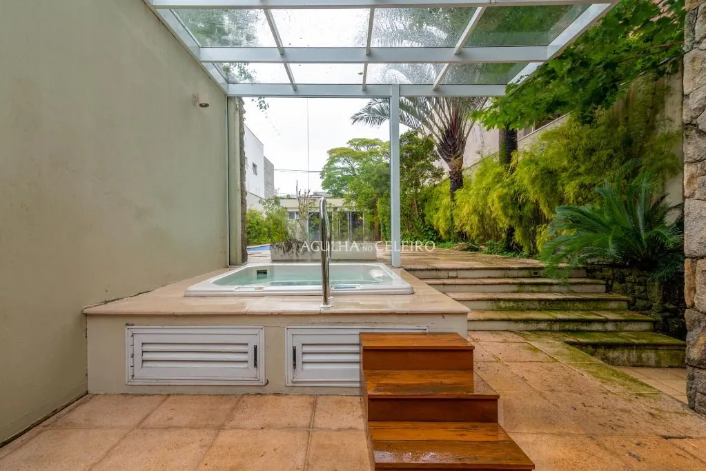 Casa fantástica na melhor localização da Vila Nova Conceição. – CA1173