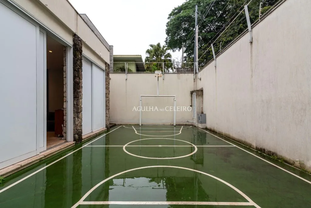 Casa fantástica na melhor localização da Vila Nova Conceição. – CA1173
