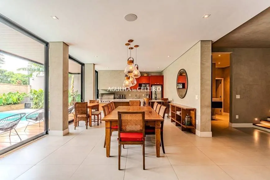 casa-com-piscina-a-venda-em-cidade-jardim-16081-7