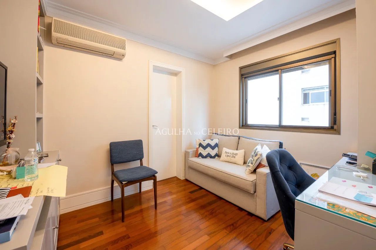 Beleza e sofisticação neste lindo apartamento reformado. – AP0668