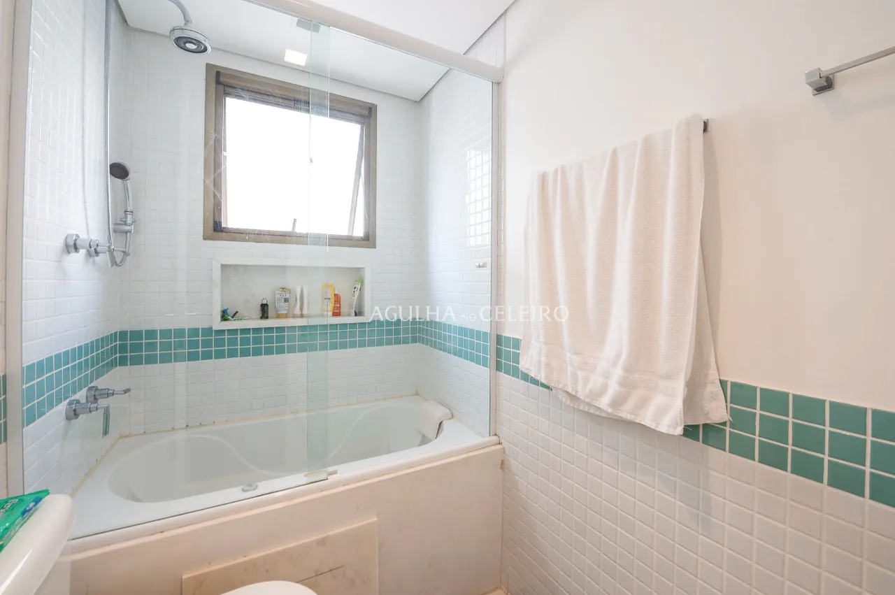 Beleza e sofisticação neste lindo apartamento reformado. – AP0668