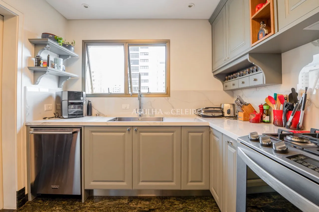 Beleza e sofisticação neste lindo apartamento reformado. – AP0668