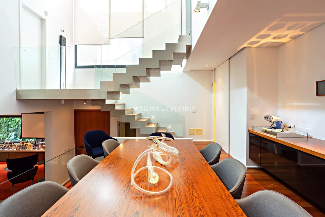 casa-espetacular-de-tirar-o-folego-a-venda-no-jardim-luzitania-16184-12