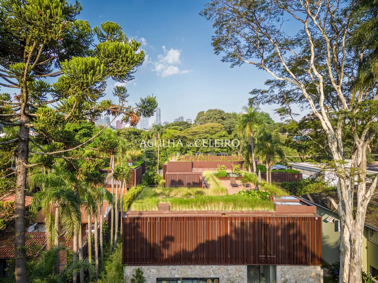 Magnífica casa à venda no Alto de Pinheiros, comodidade, privacidade e total segurança. – 15921 - cda6f255-9510-4573-89a1-6cb4cfcc8a35