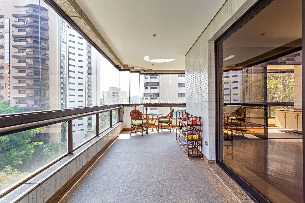 Apartamento para venda ou locação em Moema – 17471