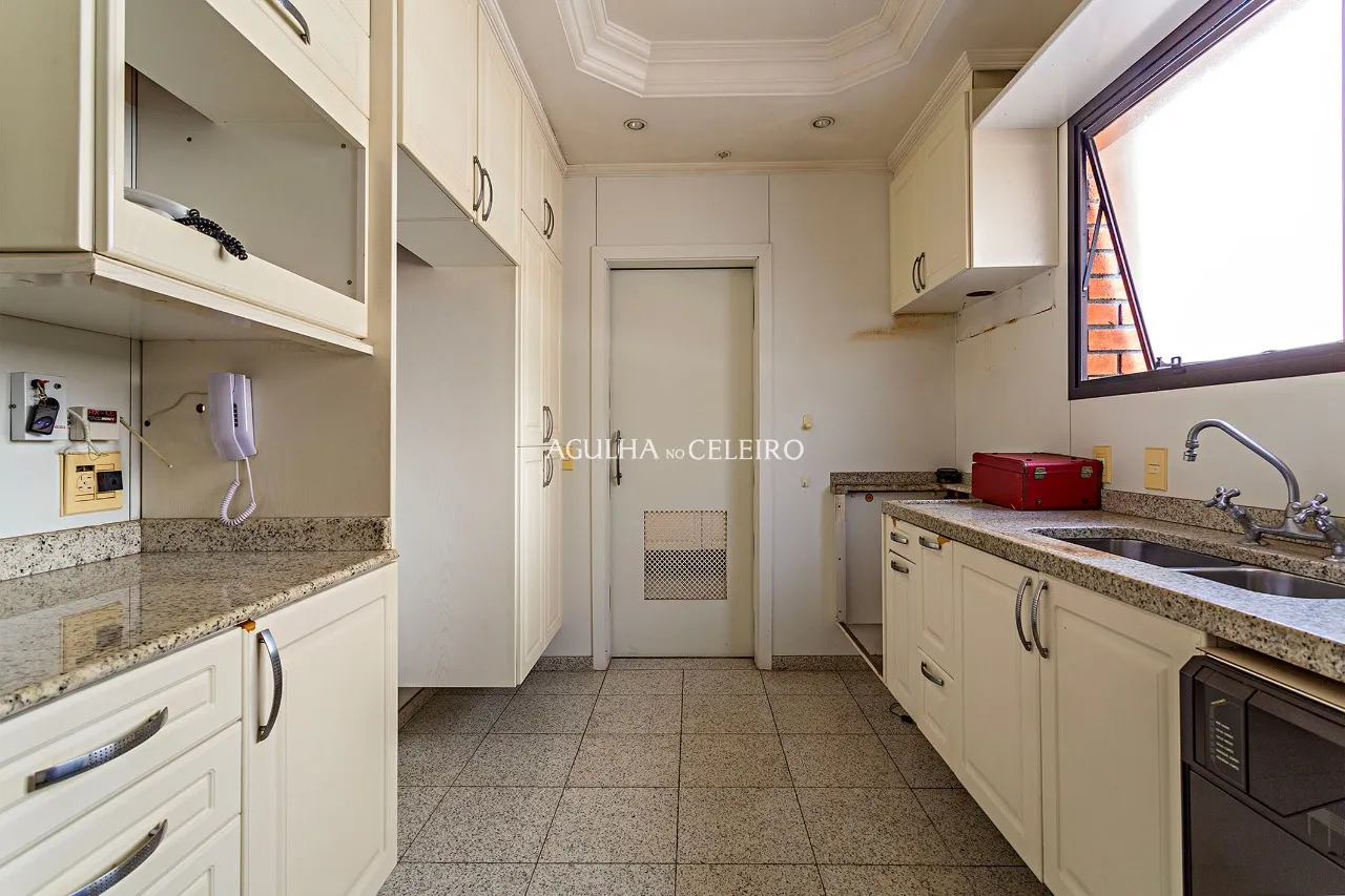 Apartamento para venda ou locação em Moema – 17471