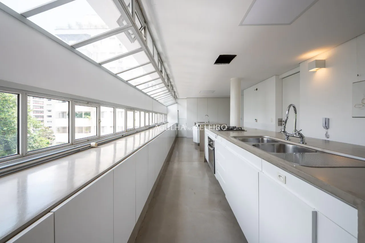 Apartamento reformado à venda no melhor do Jardim América. – AP2980