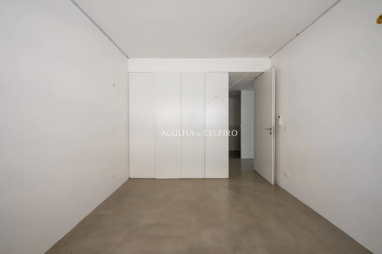 Apartamento reformado à venda no melhor do Jardim América. – AP2980