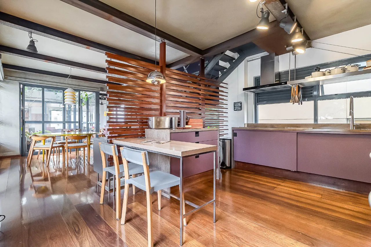 apartamento-duplex-descolado-com-muita-iluminacao-natural-em-rua-sem-saida-da-vila-madalena-16310-11