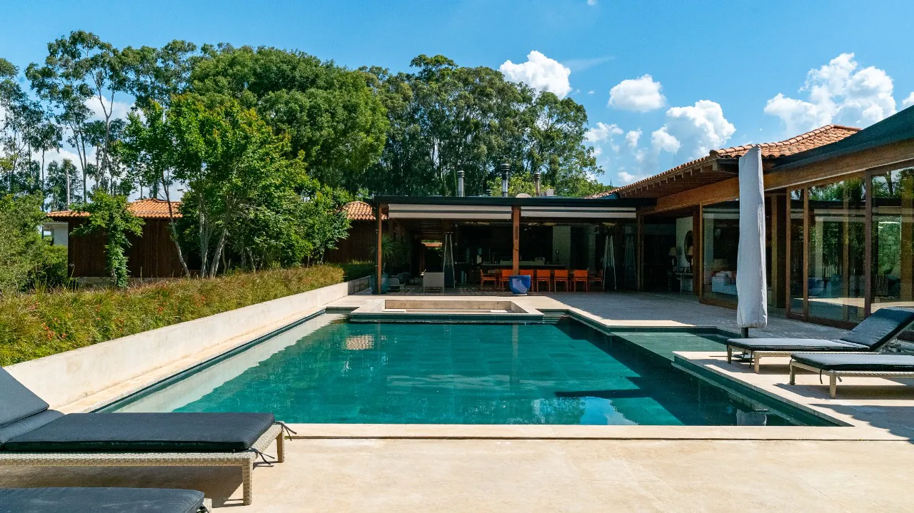 Casa moderna surpreendente no melhor da Fazenda Boa Vista – 12723