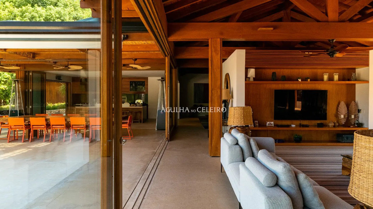 Casa moderna surpreendente no melhor da Fazenda Boa Vista – 12723