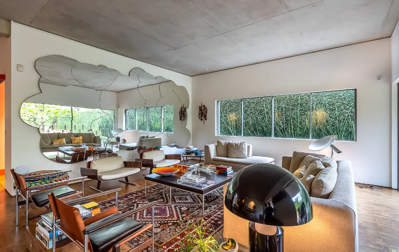 A única casa projetada pelos Irmãos Campana no mundo está aqui, no Jardim América. – 12728 - IMG_0015