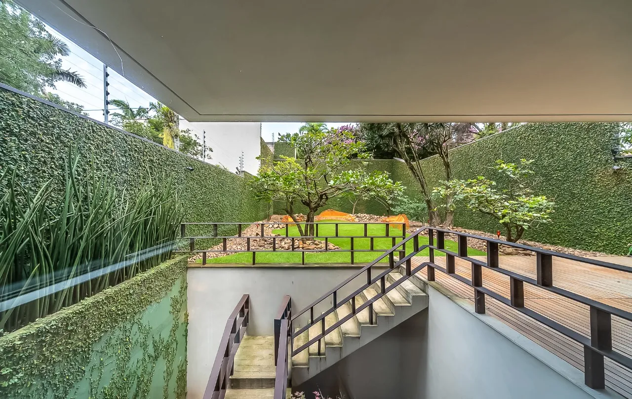 A única casa projetada pelos Irmãos Campana no mundo está aqui, no Jardim América. – 12728 - IMG_0017