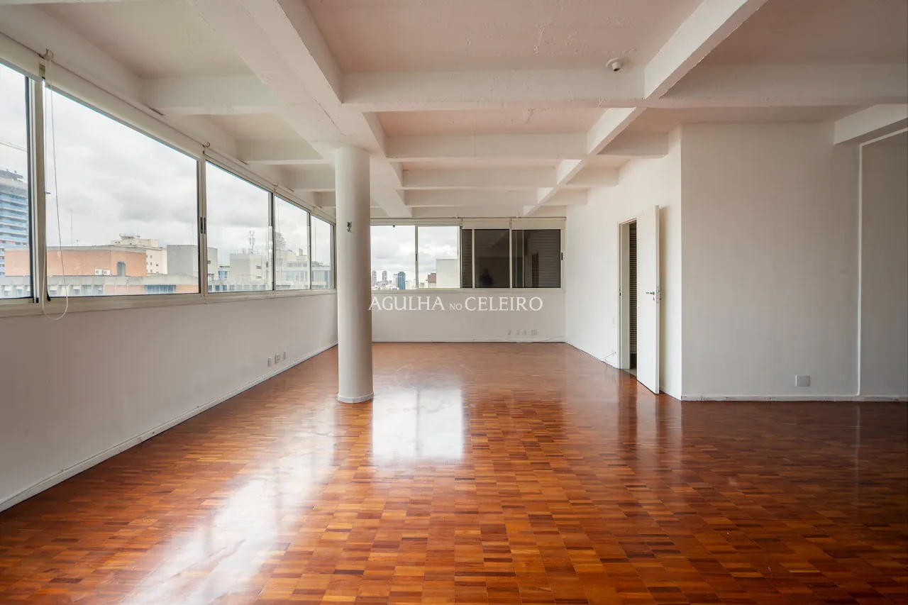 Apartamento amplo para reforma à venda no Jardim Europa – 13752