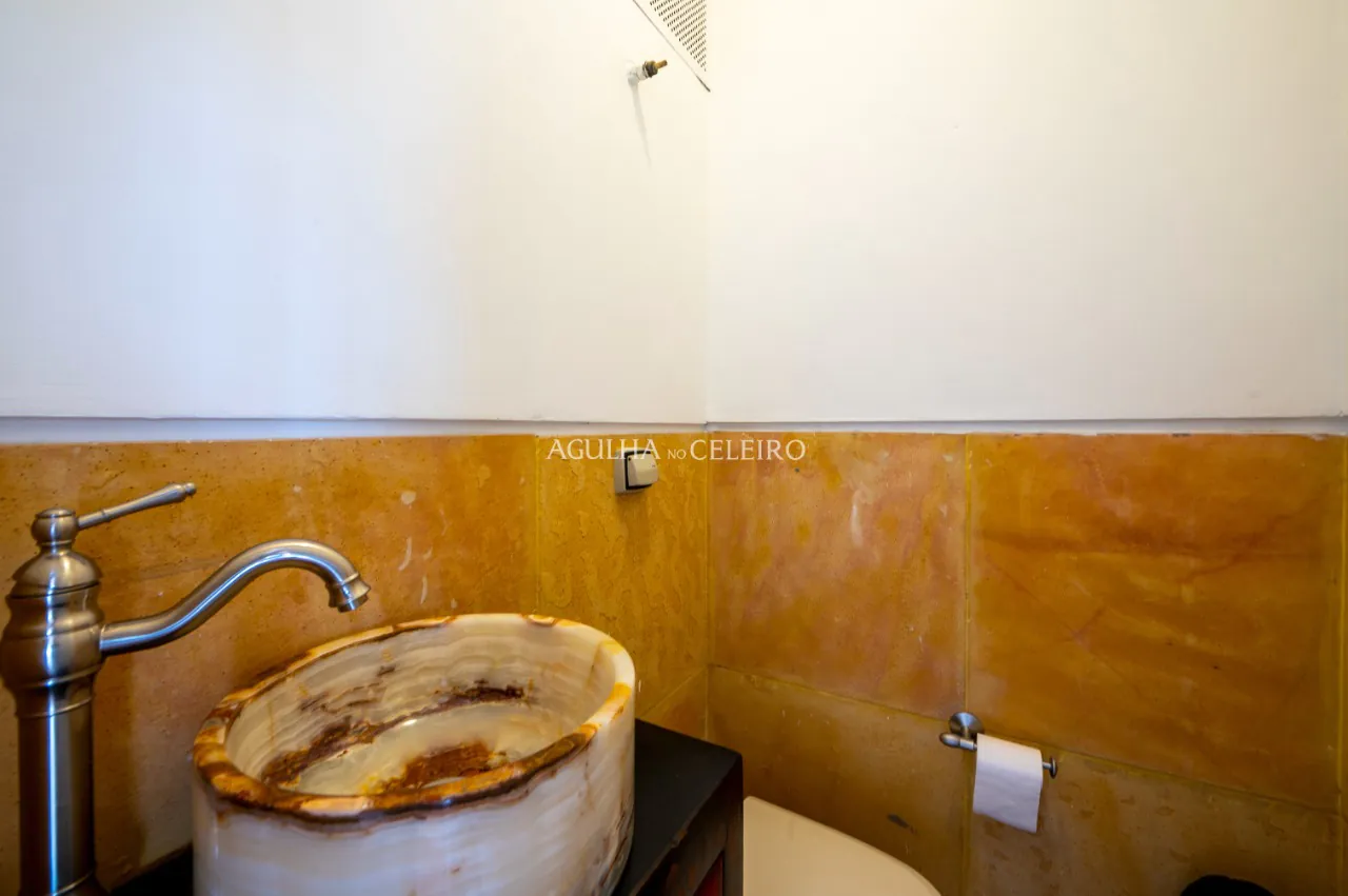 Apartamento amplo para reforma à venda no Jardim Europa – 13752