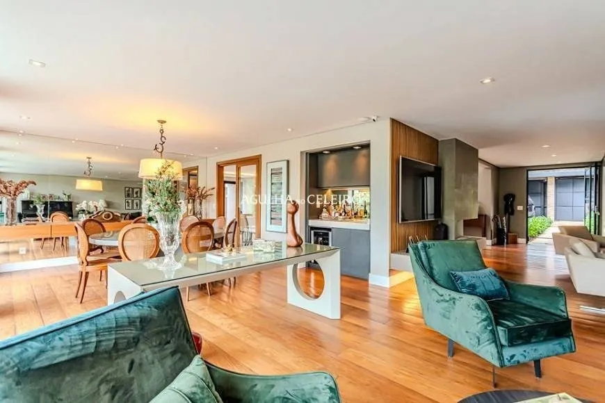 Casa com piscina à venda em Cidade Jardim – 16081