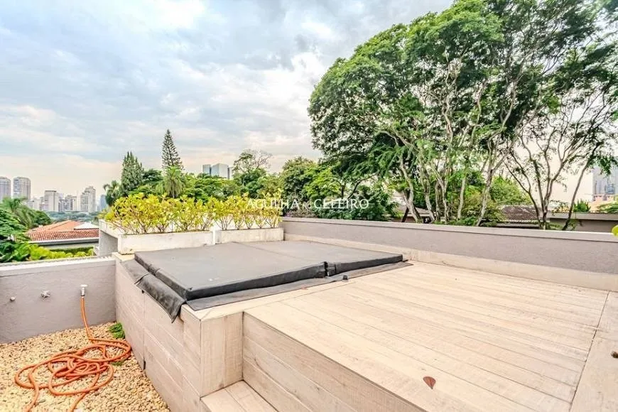 Casa com piscina à venda em Cidade Jardim – 16081