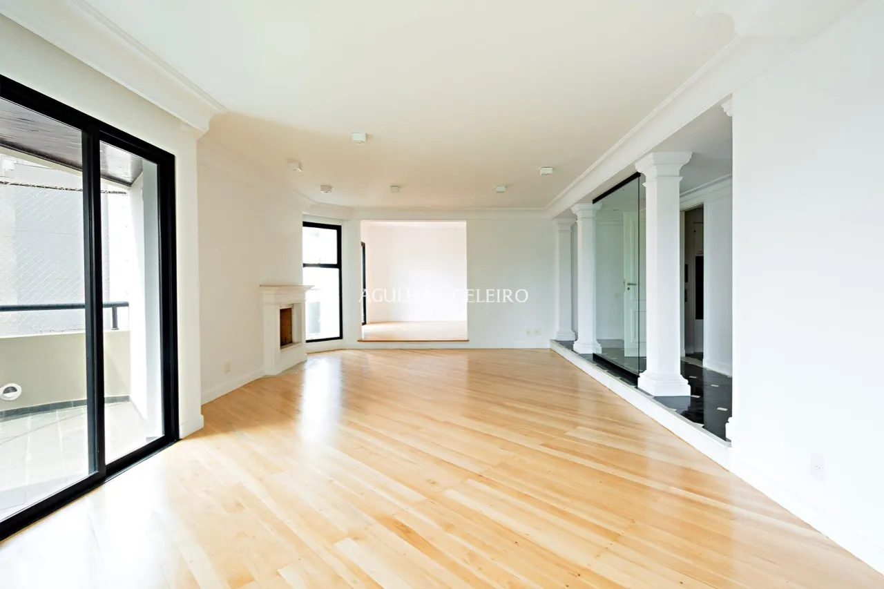 Apartamento com muito espaço para venda ou locação em Moema. – 16234 - DSC_0177