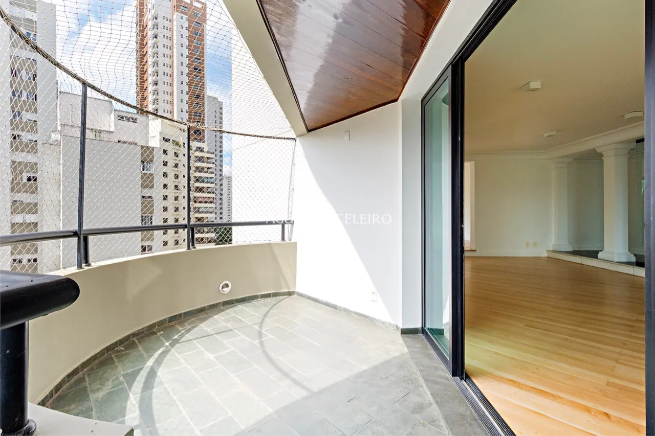 Apartamento com muito espaço para venda ou locação em Moema. – 16234 - DSC_0209