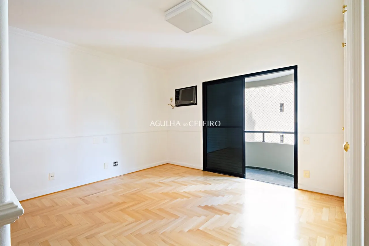 Apartamento com muito espaço para venda ou locação em Moema. – 16234 - DSC_0276