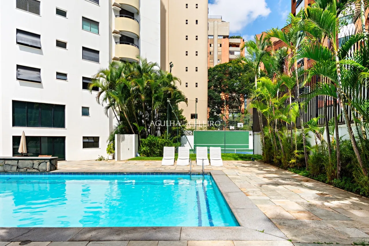 Apartamento com muito espaço para venda ou locação em Moema. – 16234 - DSC_0335