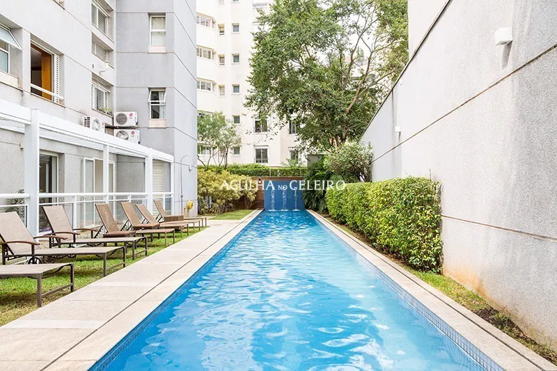 Espaçoso apartamento em prédio cobiçado com vasta iluminação natural. – AP5878 - imovel-21958-2