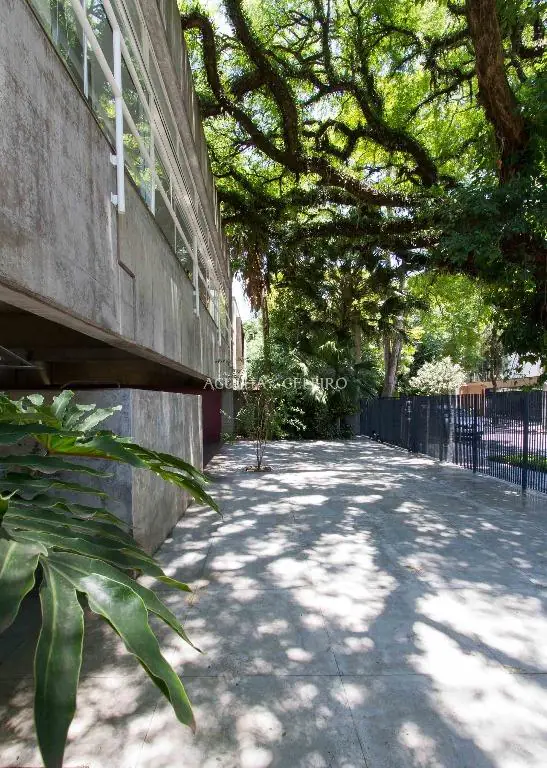 Venda/Alto de Pinheiros: o privilégio de morar numa obra de Paulo Mendes da Rocha – CA0235