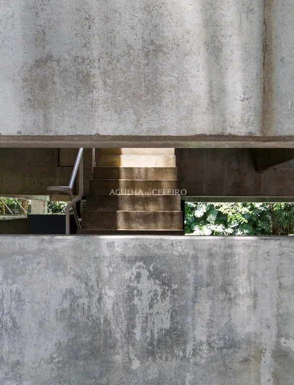 Venda/Alto de Pinheiros: o privilégio de morar numa obra de Paulo Mendes da Rocha – CA0235